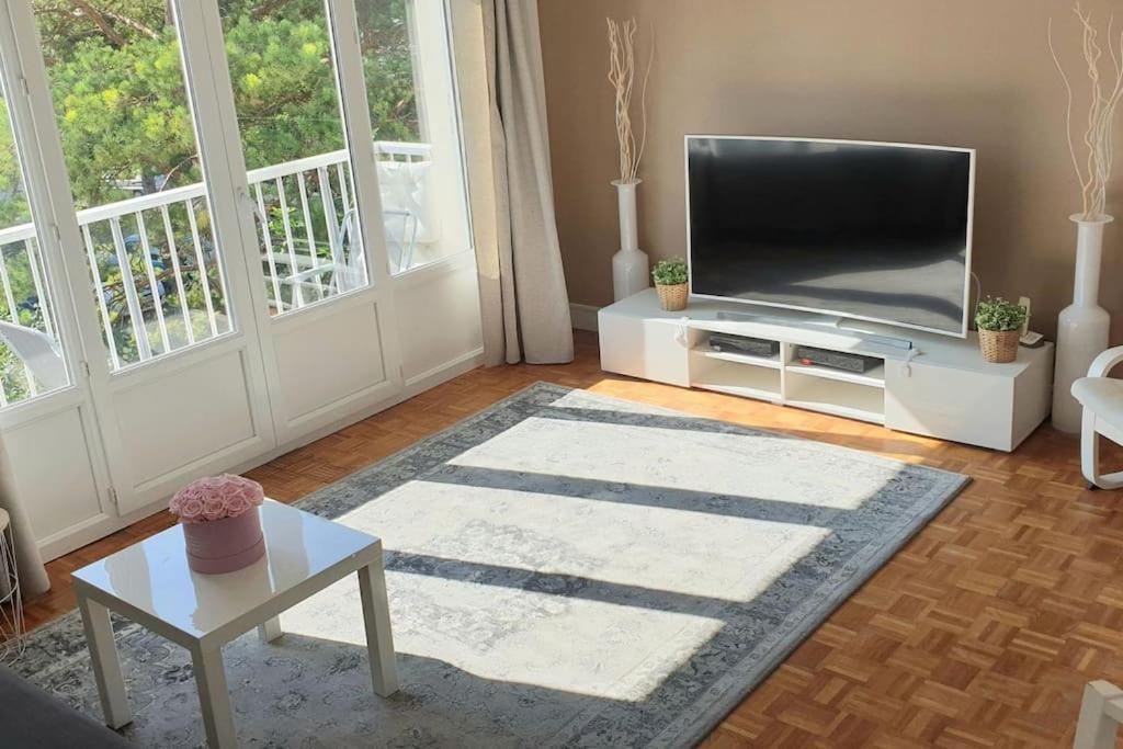 Appartement De Charme Et Familial A カーン エクステリア 写真